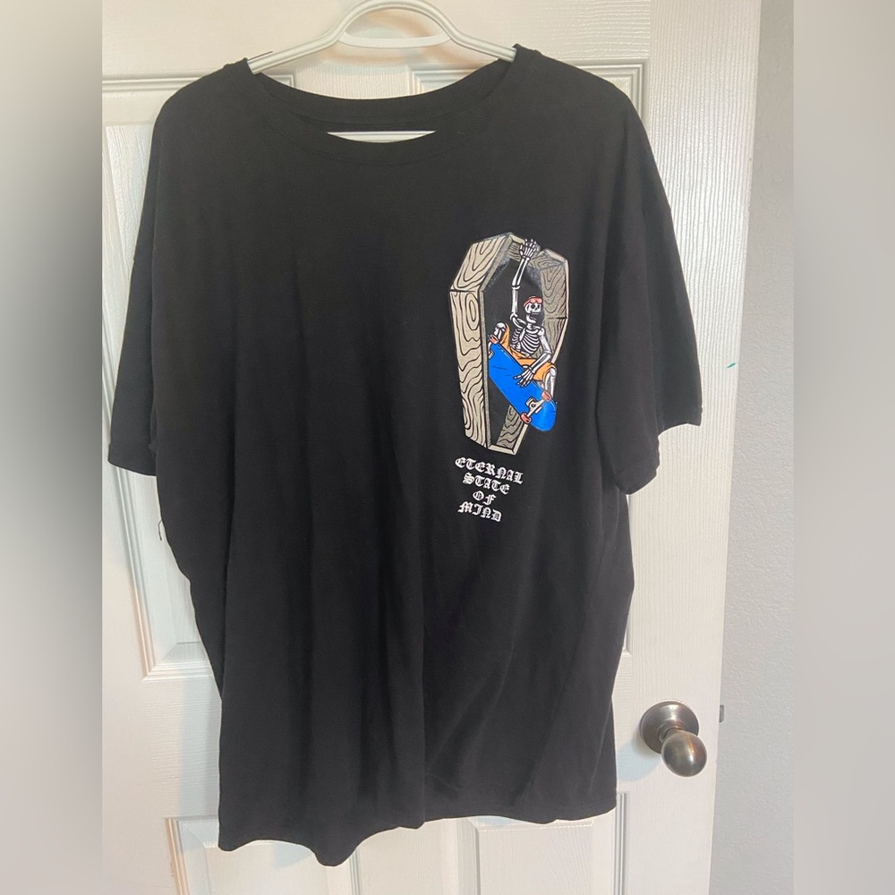 Like new “Eternal State of Mind” tee. Sz 2Xl. Cool skeleton graphics
